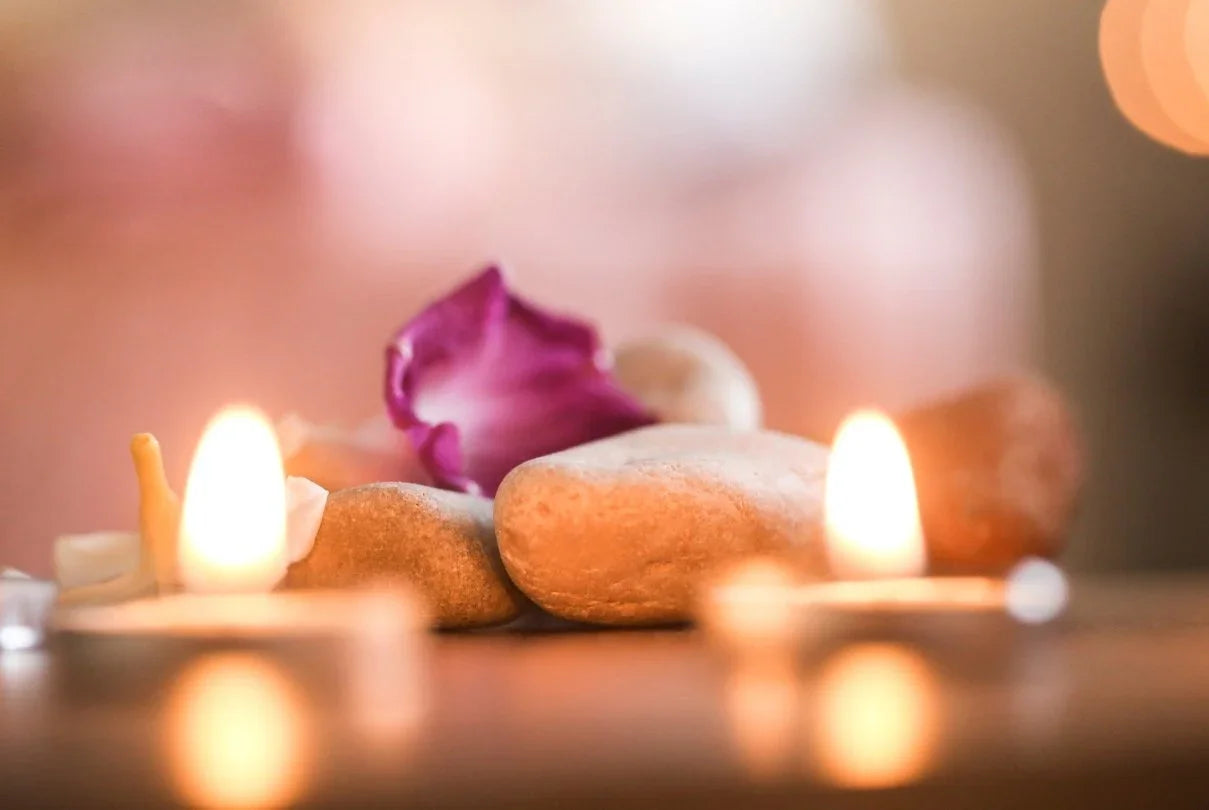 Creează un mediu relaxant acasă cu lumânări parfumate și decorative - BioUnique